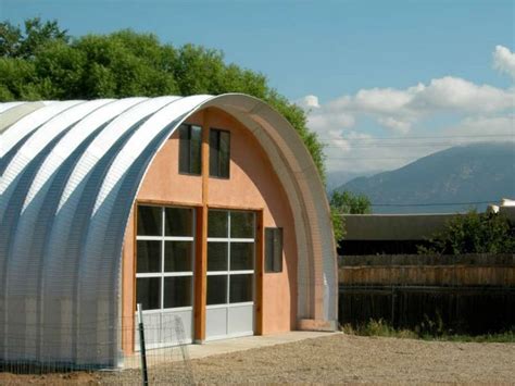 Quonset Huts: Easy to Construct Round Metal Quonset Buildings 